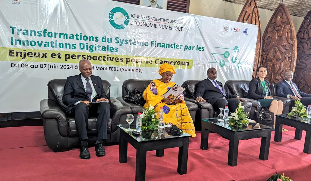 journees_scientique_au_cameroun.