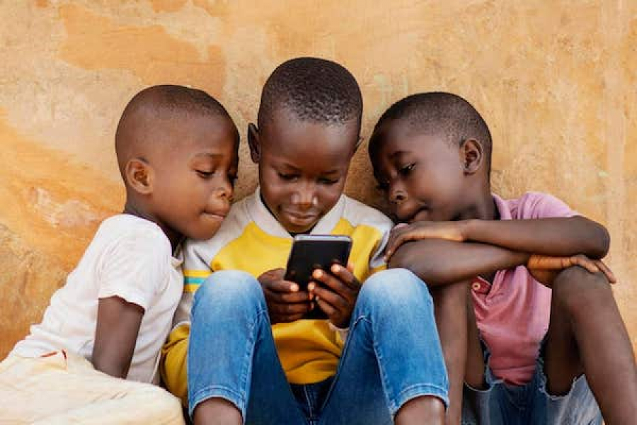 securite_en_ligne_des_enfants_a_lere_du_smartphone_