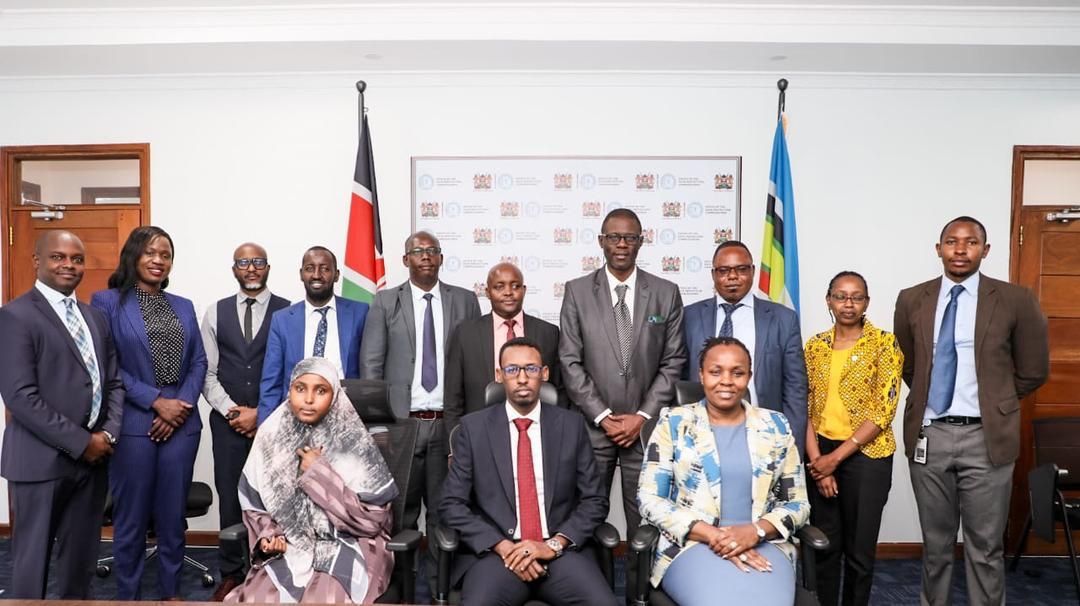 Renforcement de la coopération régionale : la Somalie et le Kenya unissent leurs forces pour la protection des données