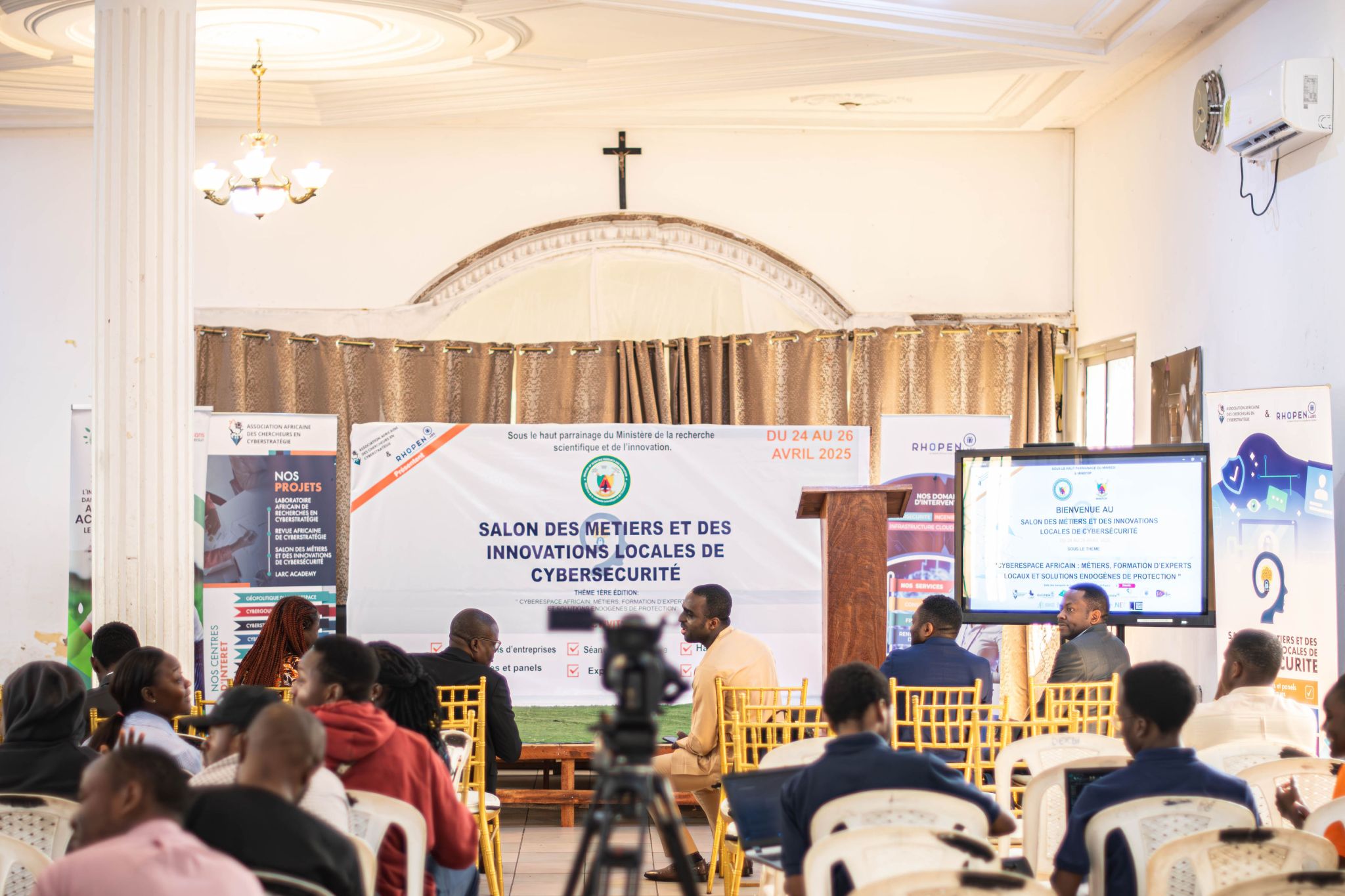 Retour sur la 1ʳᵉ édition du SMI-CYBER 2025 au Cameroun : les enjeux de la cybersécurité au cœur des échanges