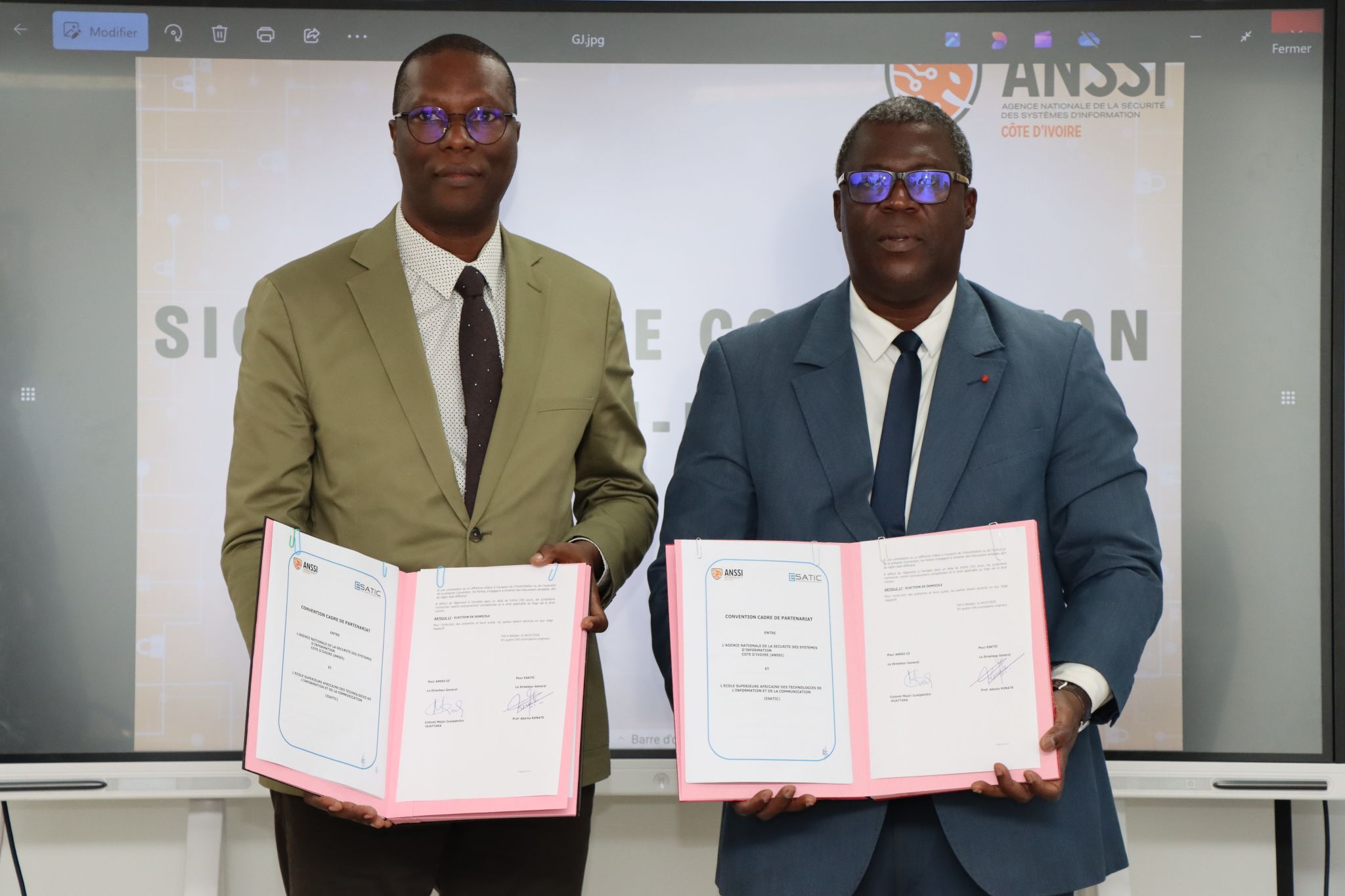 ANSSI‑CI et ESATIC signent une convention d’accord de stage pour former la nouvelle génération en cybersécurité